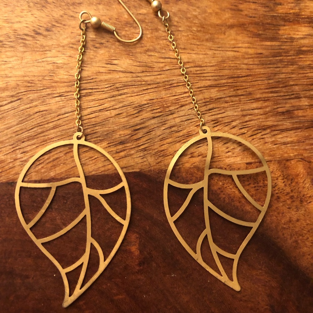 Gold Filigree Leaf Earrings